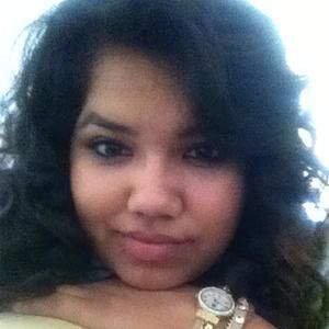 Meet your Posher, Noemi